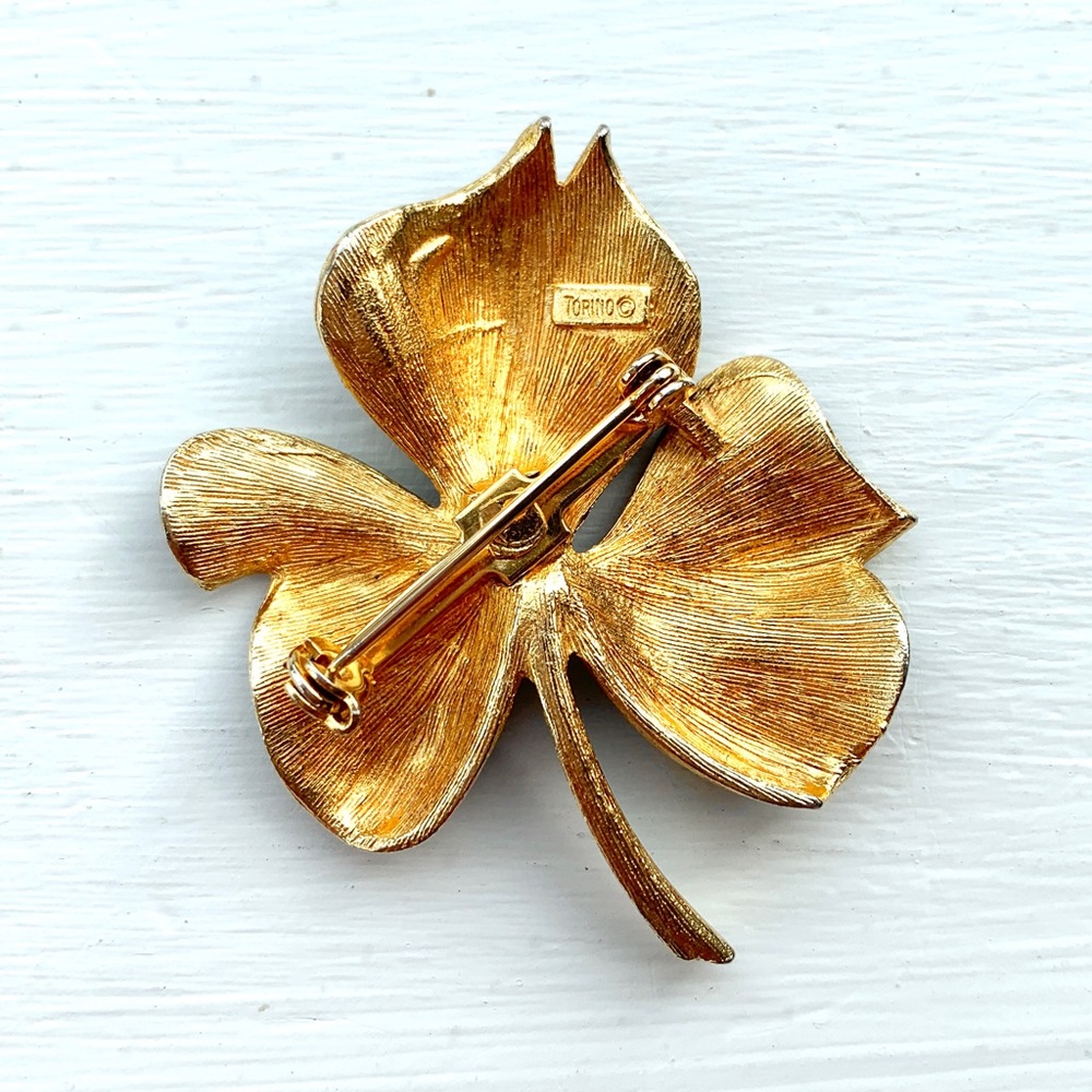 Vintage Torino black enamel golden leaf brooch pin signed - Picture 4 of 16